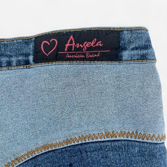 Y2K Vintage 70's Styled Jeans with Embroidered Design - Picture 6 of 8